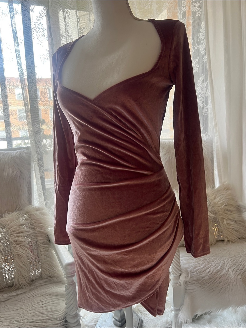 PrettyLittleThing Dusty Rose Velvet Long Sleeve Ruched Mini Dress